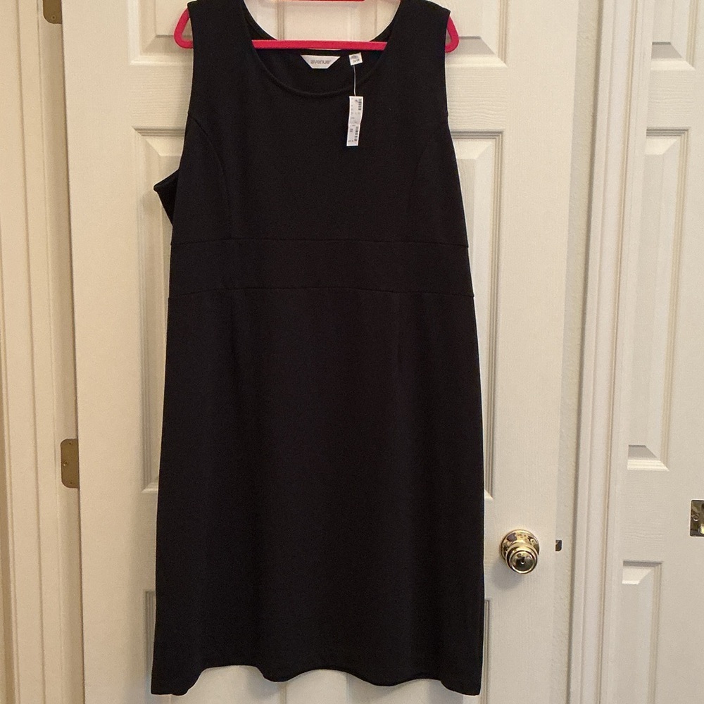 Avenue Classic Black Midi Dress